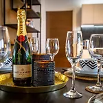 Apartment Waterside Retreat @ Ryedale House York